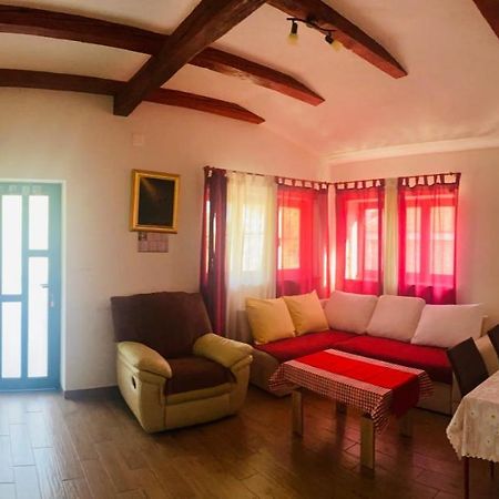 Apartmani Janja Starigrad Paklenica Zewnętrze zdjęcie