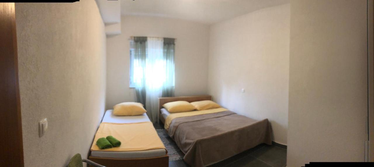 Apartmani Janja Starigrad Paklenica Zewnętrze zdjęcie
