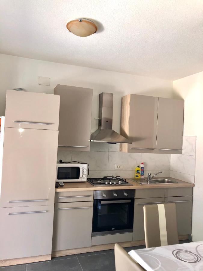 Apartmani Janja Starigrad Paklenica Zewnętrze zdjęcie