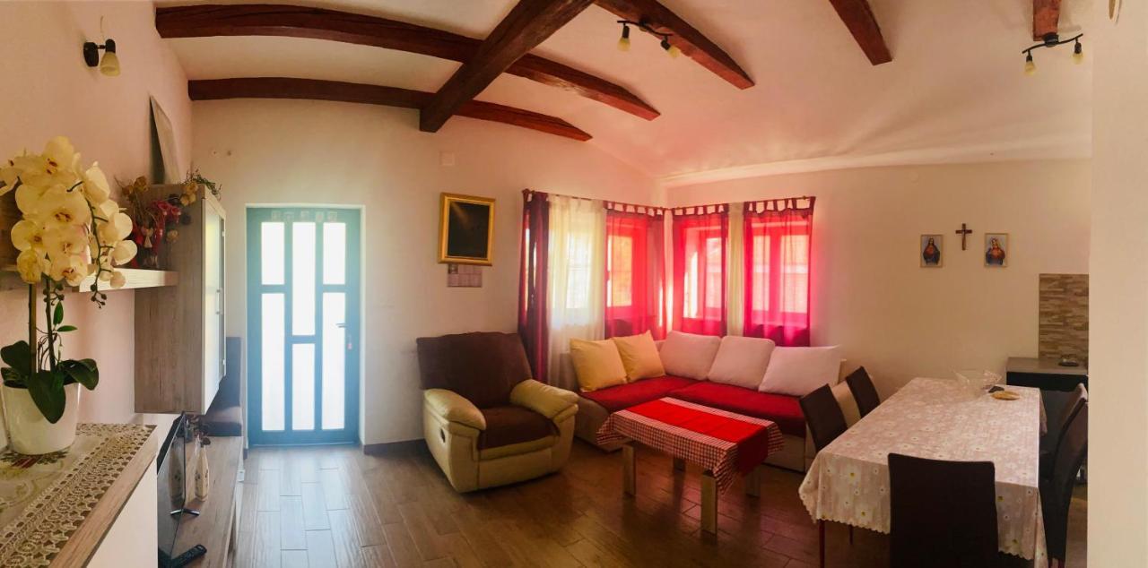 Apartmani Janja Starigrad Paklenica Zewnętrze zdjęcie
