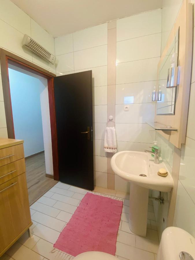 Apartmani Janja Starigrad Paklenica Zewnętrze zdjęcie