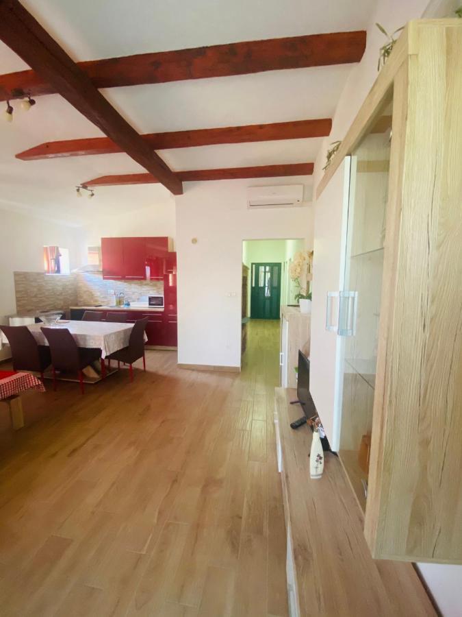 Apartmani Janja Starigrad Paklenica Zewnętrze zdjęcie
