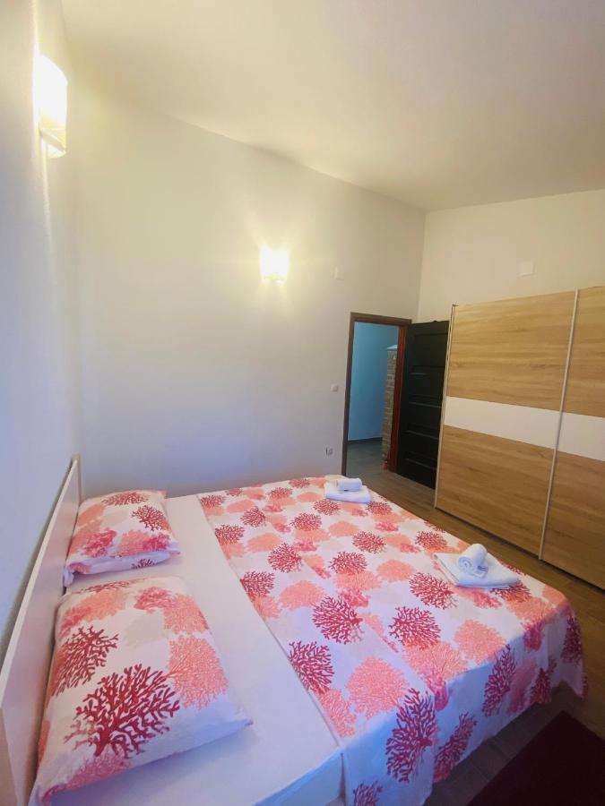 Apartmani Janja Starigrad Paklenica Zewnętrze zdjęcie